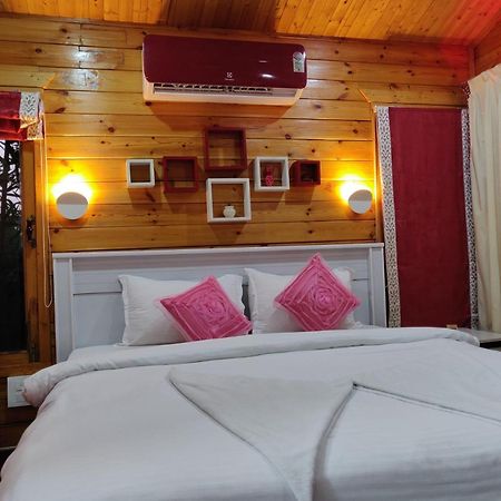 Rock Forest Goa Honeymoon Cottages カラングート エクステリア 写真