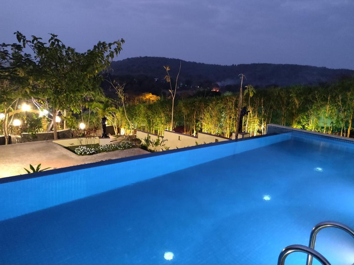 Rock Forest Goa Honeymoon Cottages カラングート エクステリア 写真