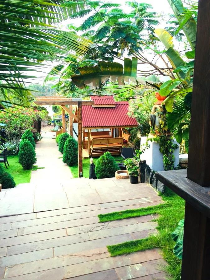 Rock Forest Goa Honeymoon Cottages カラングート エクステリア 写真