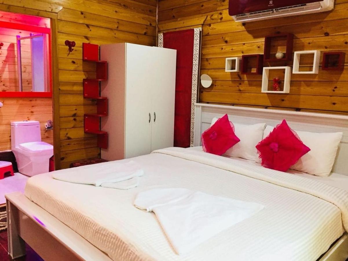 Rock Forest Goa Honeymoon Cottages カラングート エクステリア 写真